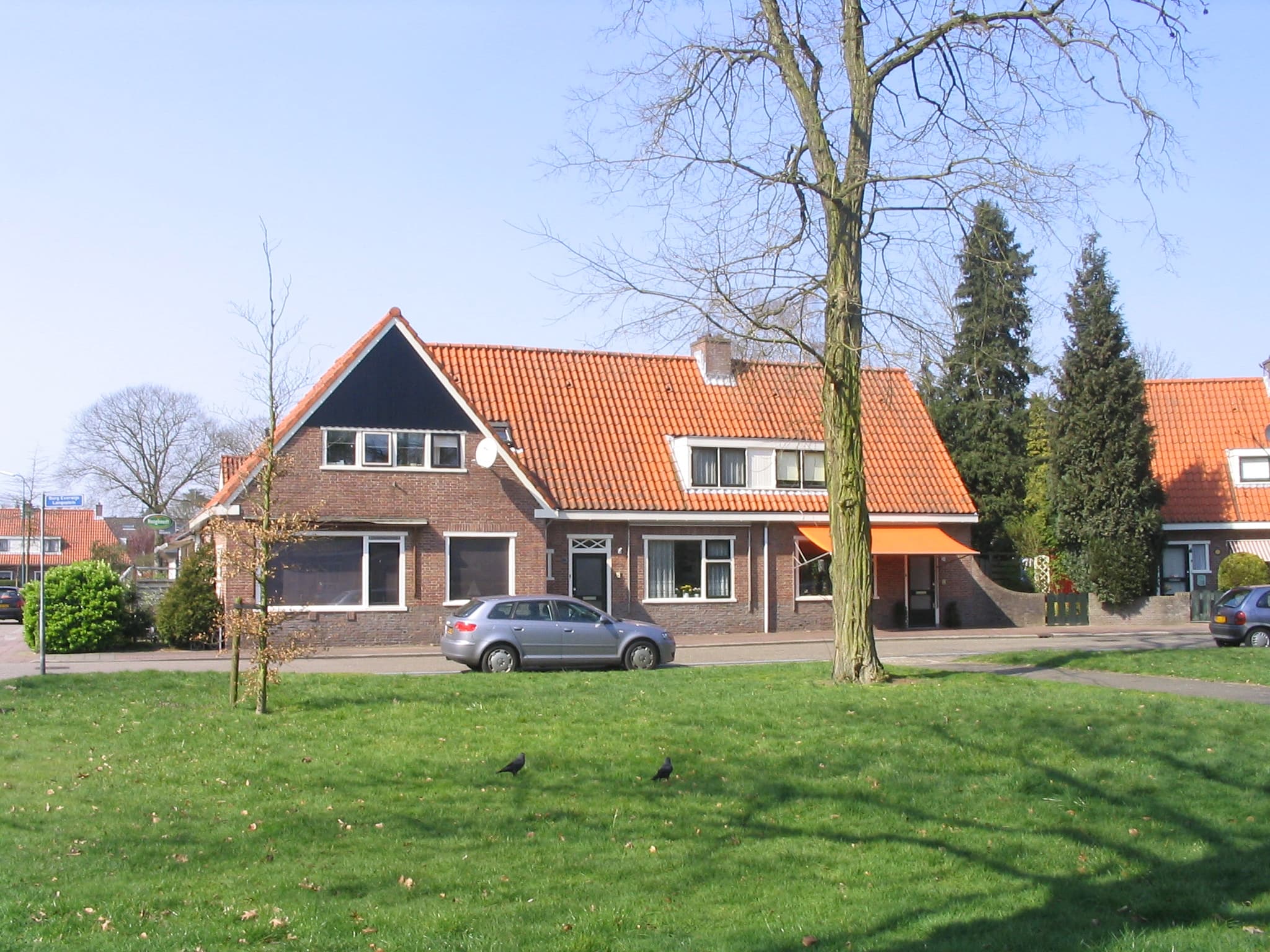 Bewoners in gesprek met de Huurdersraad in een woonwijk